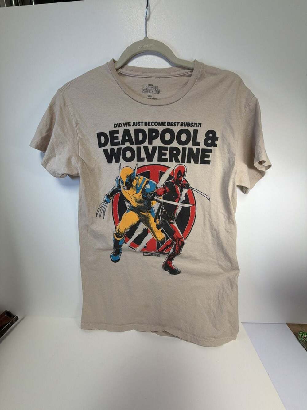 Marvel Studios Deadpool & Wolverine Graphic T-Shirt Size Small